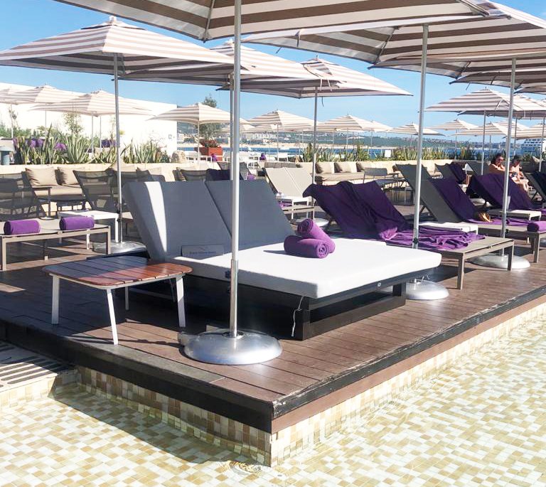 Daybed Tulum, cama balinesa para exterior en alberca